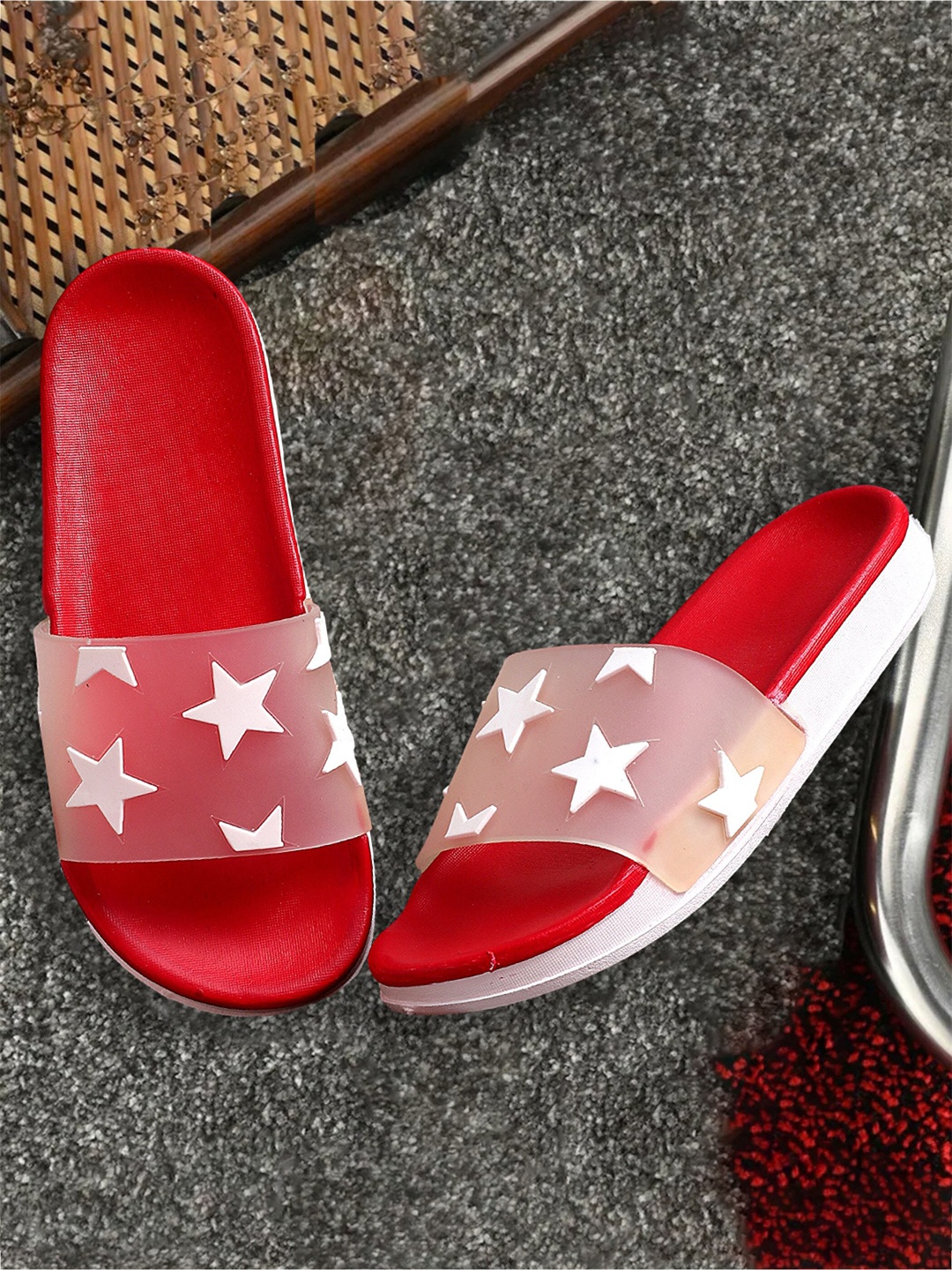 

Pampy Angel Women Printed Rubber Sliders, Red