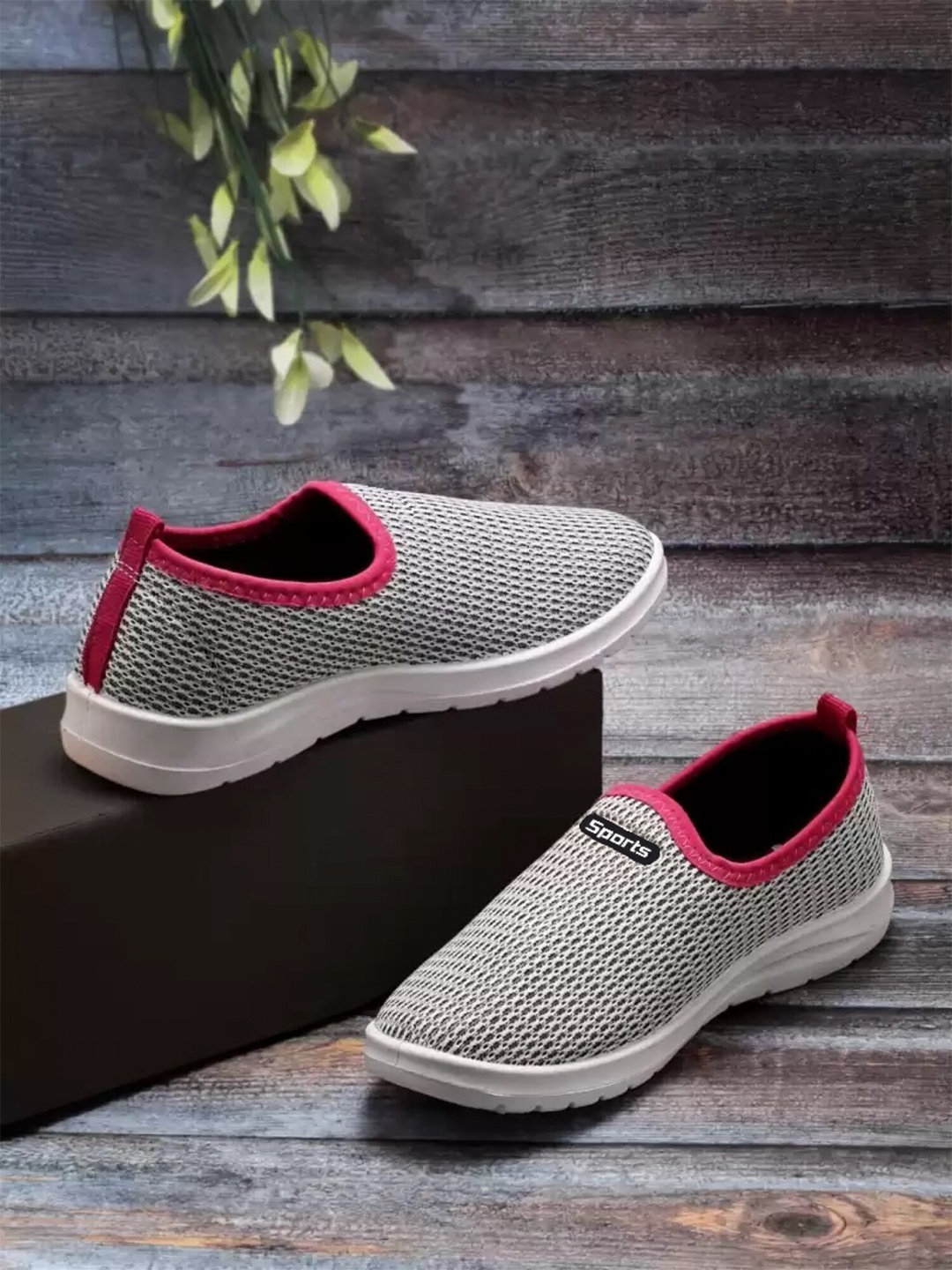 

FABBMATE Women Grey Printed Slip-On Sneakers