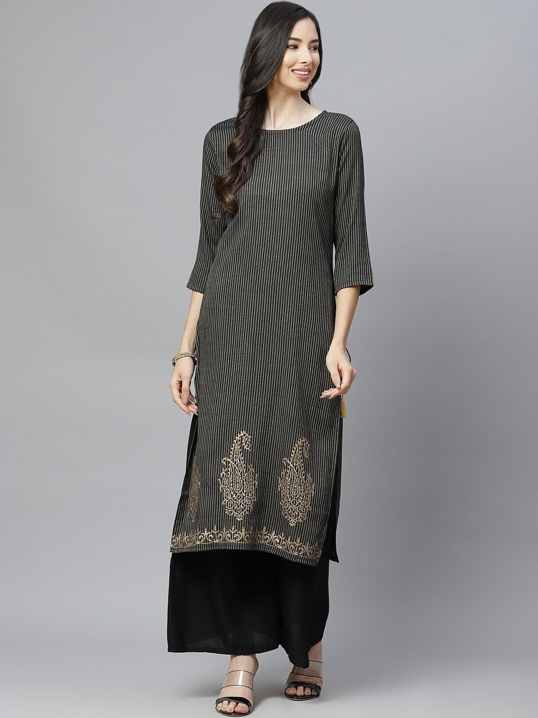 

aayusika Women Striped Kurta, Black