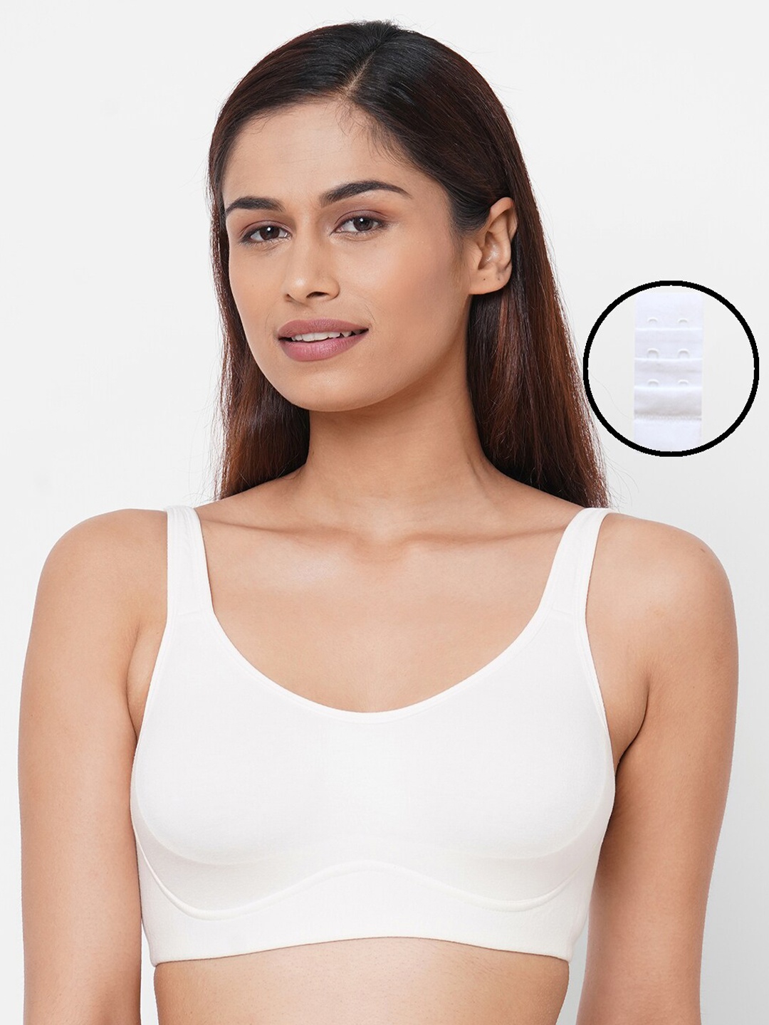 

Inner Sense Organic Cotton Antimicrobial Soft Cup Full Coverage Bra with an Extender, White
