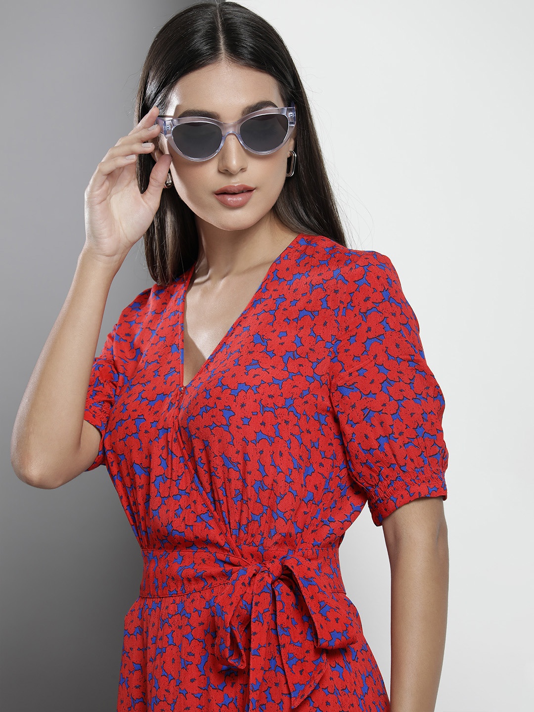 

Tommy Hilfiger Women Red & Blue Abstract Printed Wrap Dress