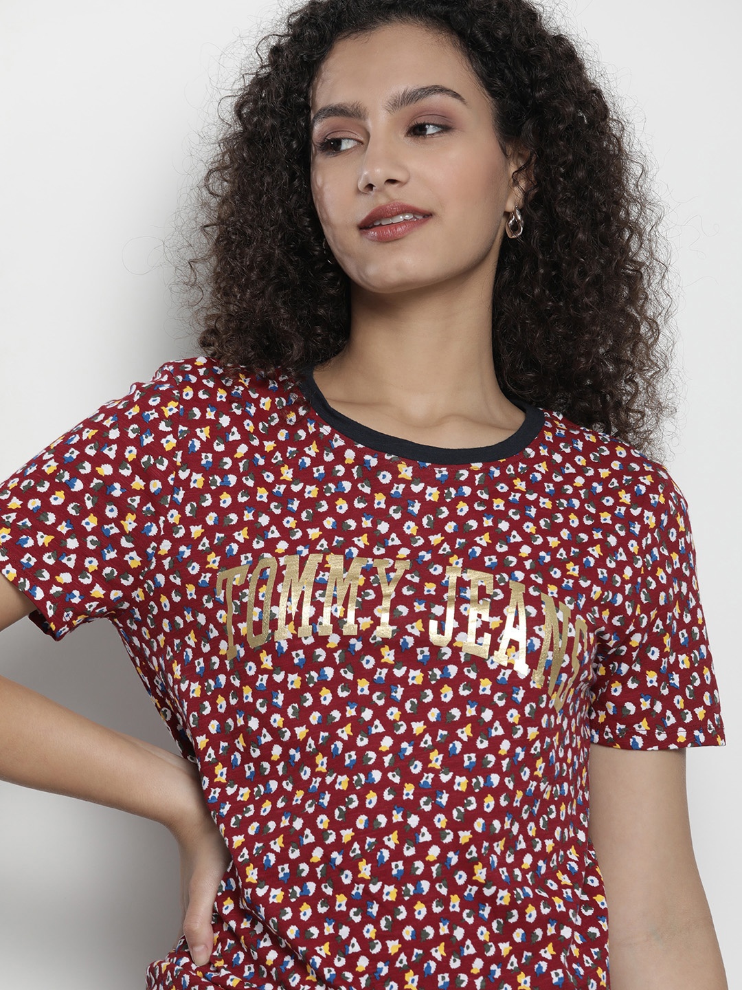 

Tommy Hilfiger Women Maroon Brand Logo Floral Printed Pure Cotton T-shirt