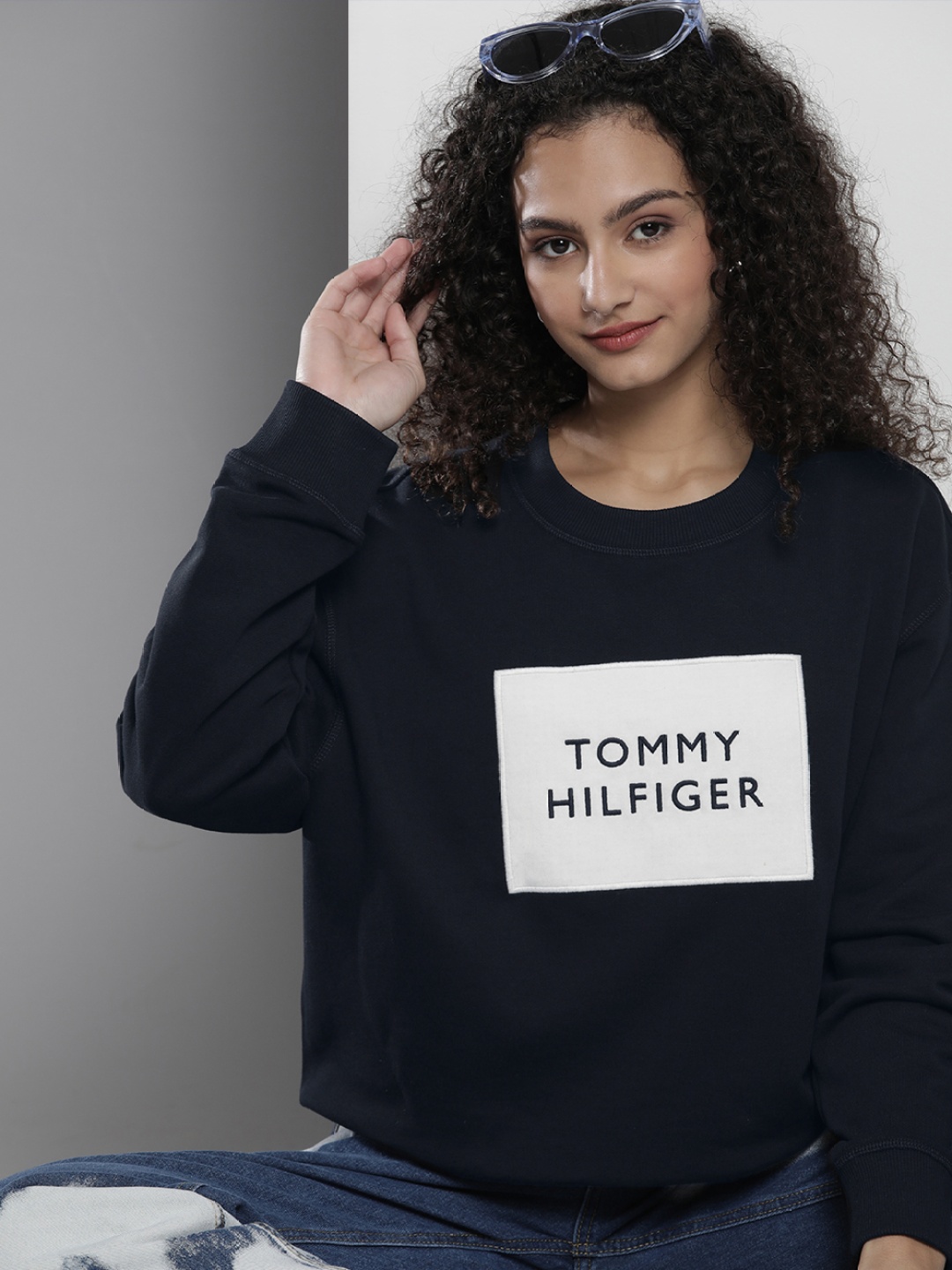 

Tommy Hilfiger Women Navy Blue Brand Logo Embroidered Sweatshirt