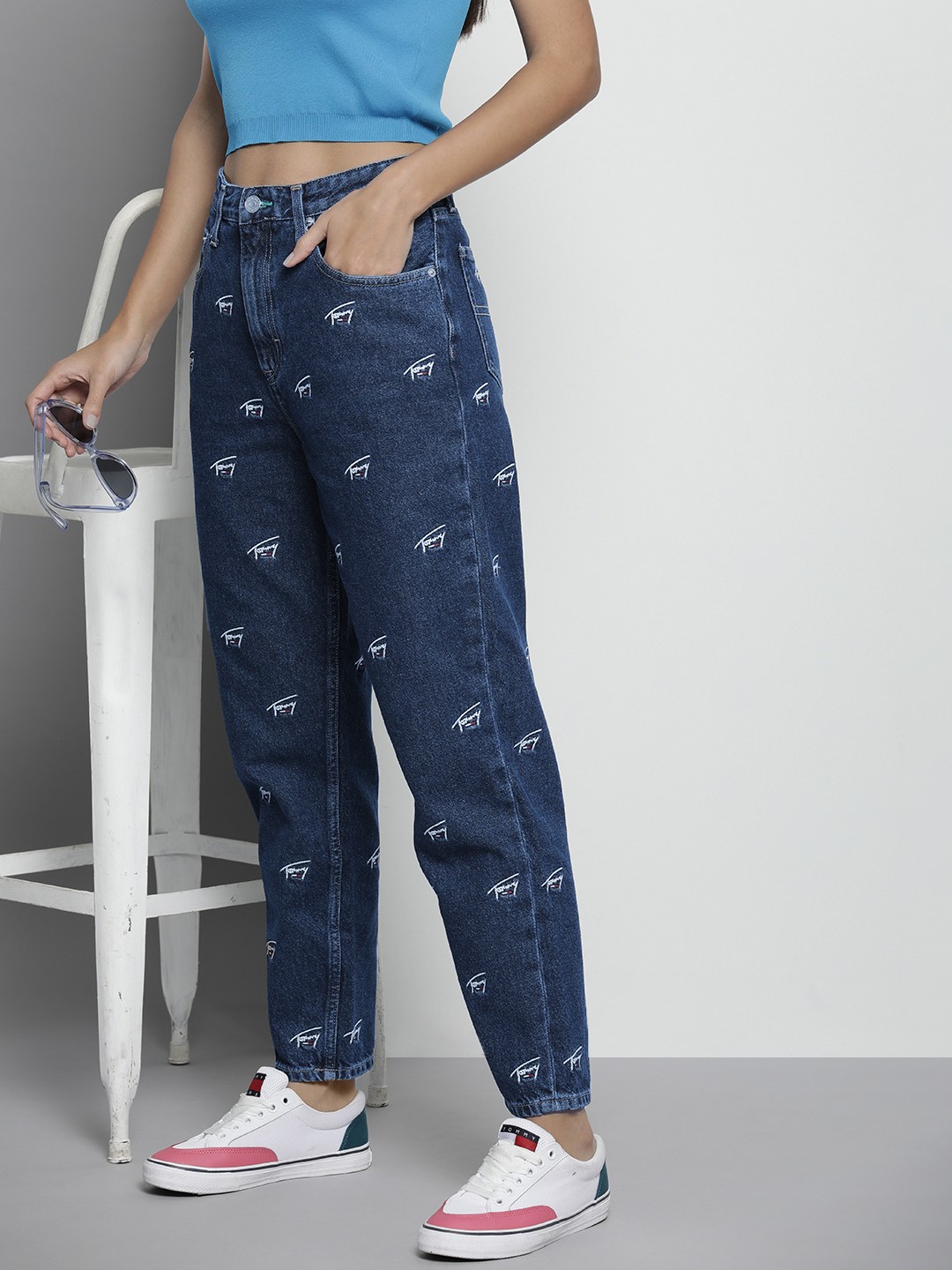 

Tommy Hilfiger Women Blue Tapered Fit High-Rise Embroidered Jeans