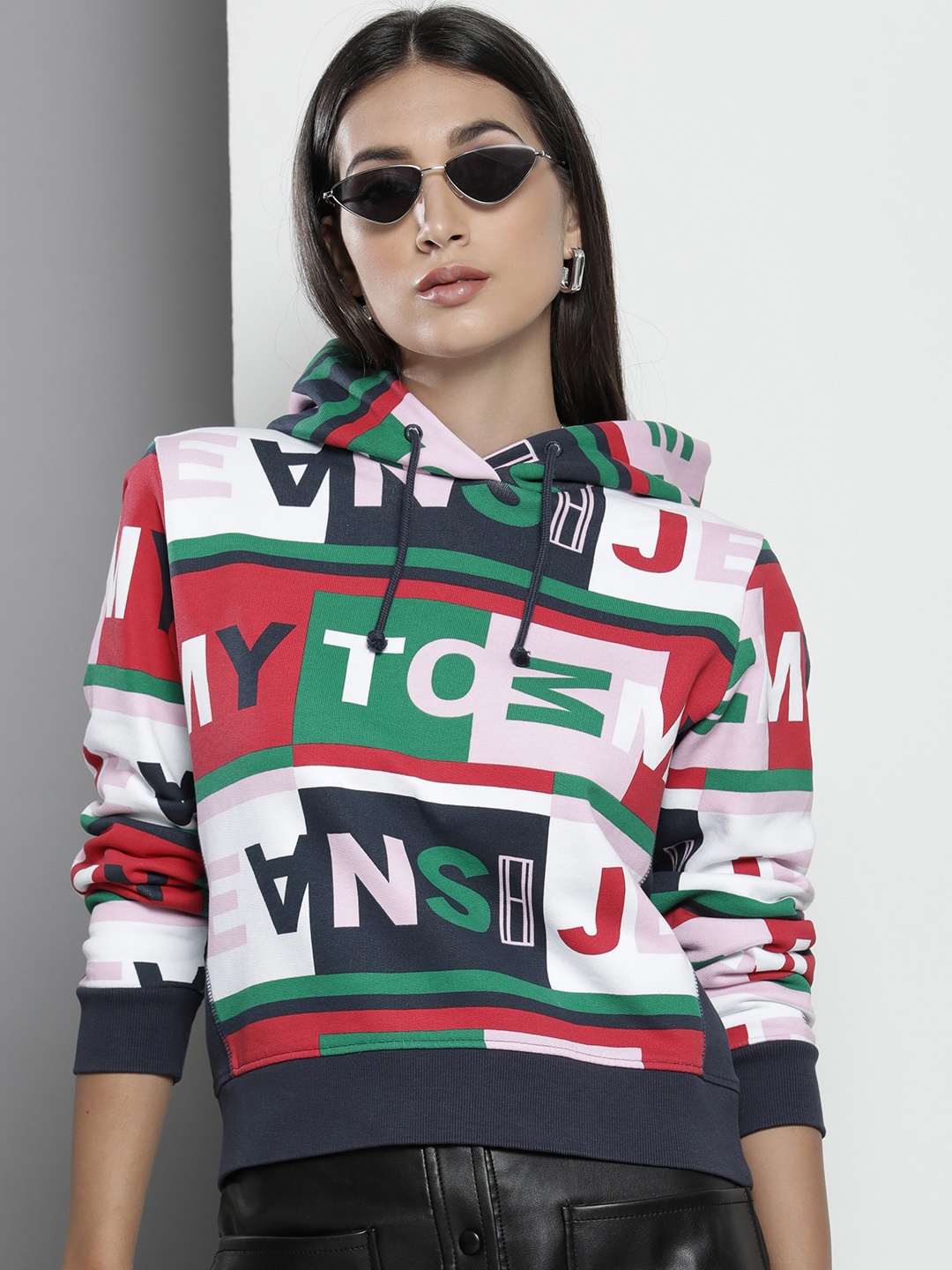

Tommy Hilfiger Women Multicoloured Brand Logo Printed Hooded Organic Cotton Sweatshirt, Multi
