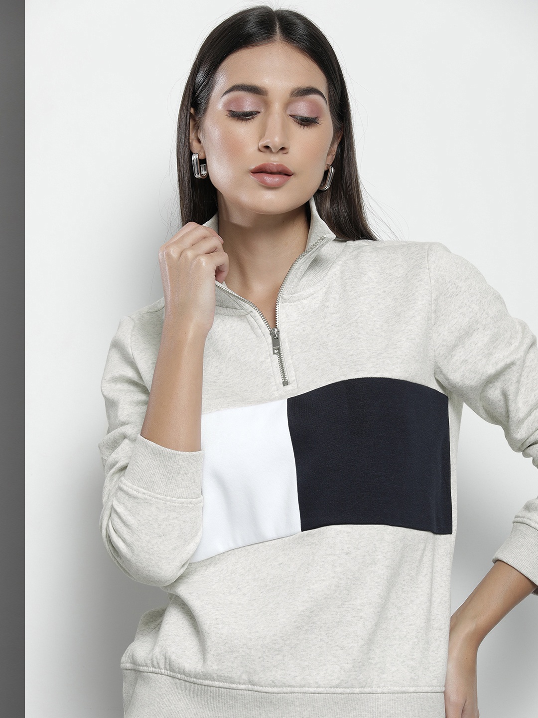 

Tommy Hilfiger Women Grey Melange and White Colourblocked Sweatshirt