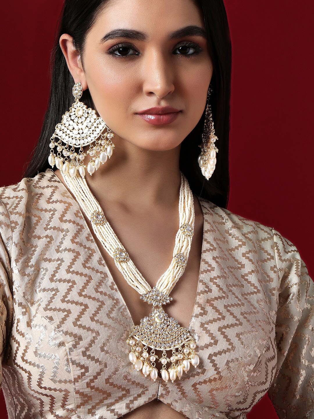 

Rubans Women Gold-Plated White Kundan-Studded Jewellery Set