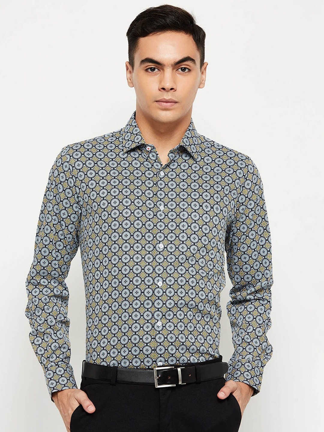 

max Men Brown Floral Printed Formal Shirt