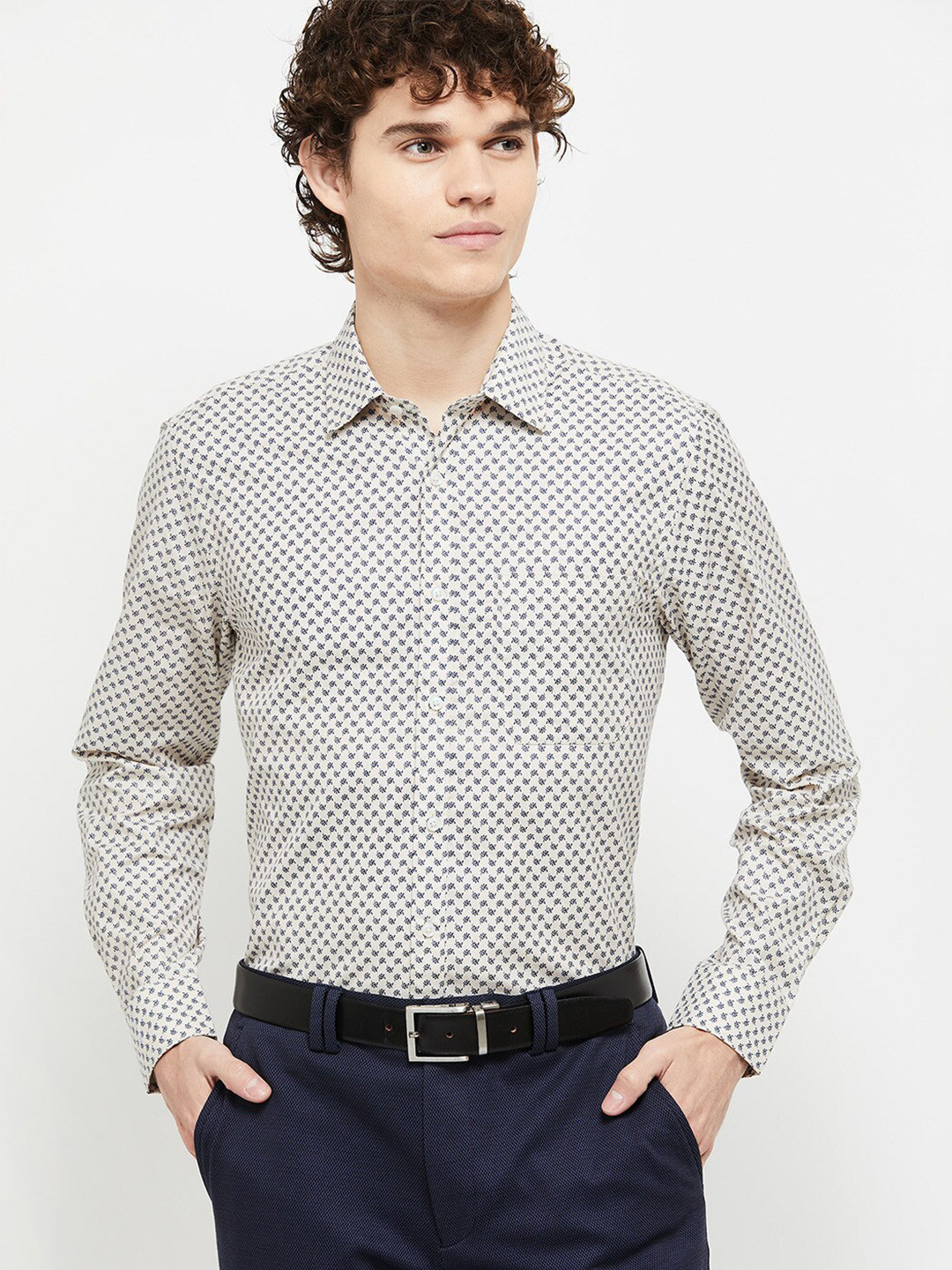 

max Men Beige Printed Formal Shirt