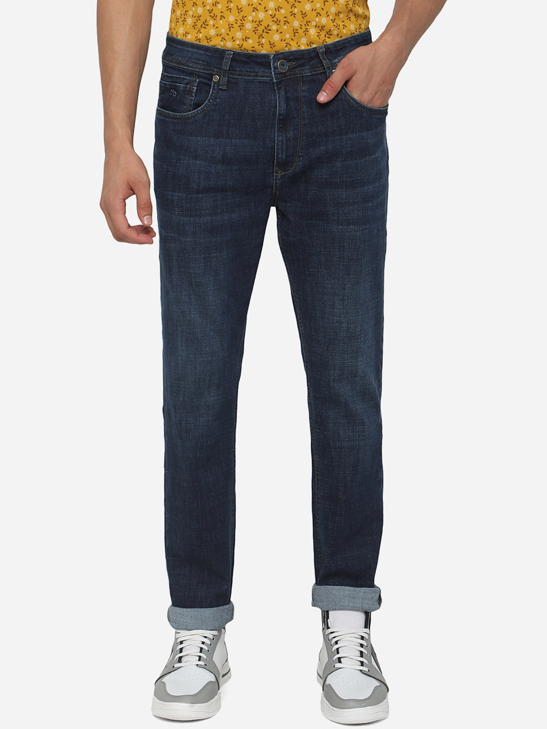 

JADE BLUE Men Blue Straight Fit Light Fade Stretchable Jeans