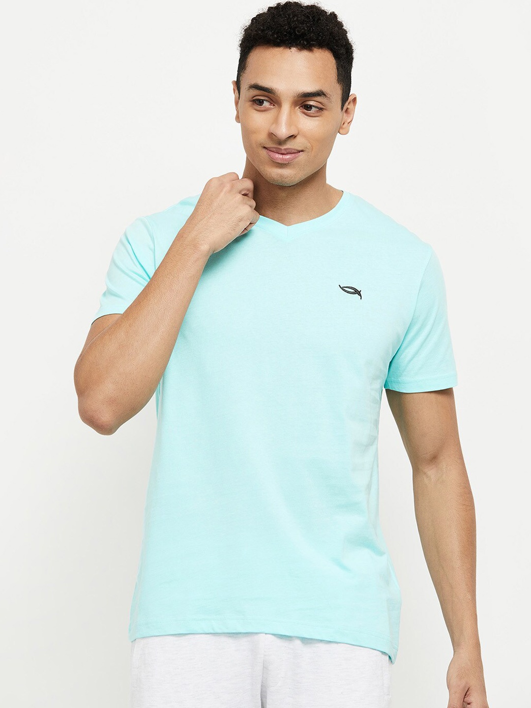 

max Men Blue Solid V-Neck Short Sleeves Lounge T-shirts