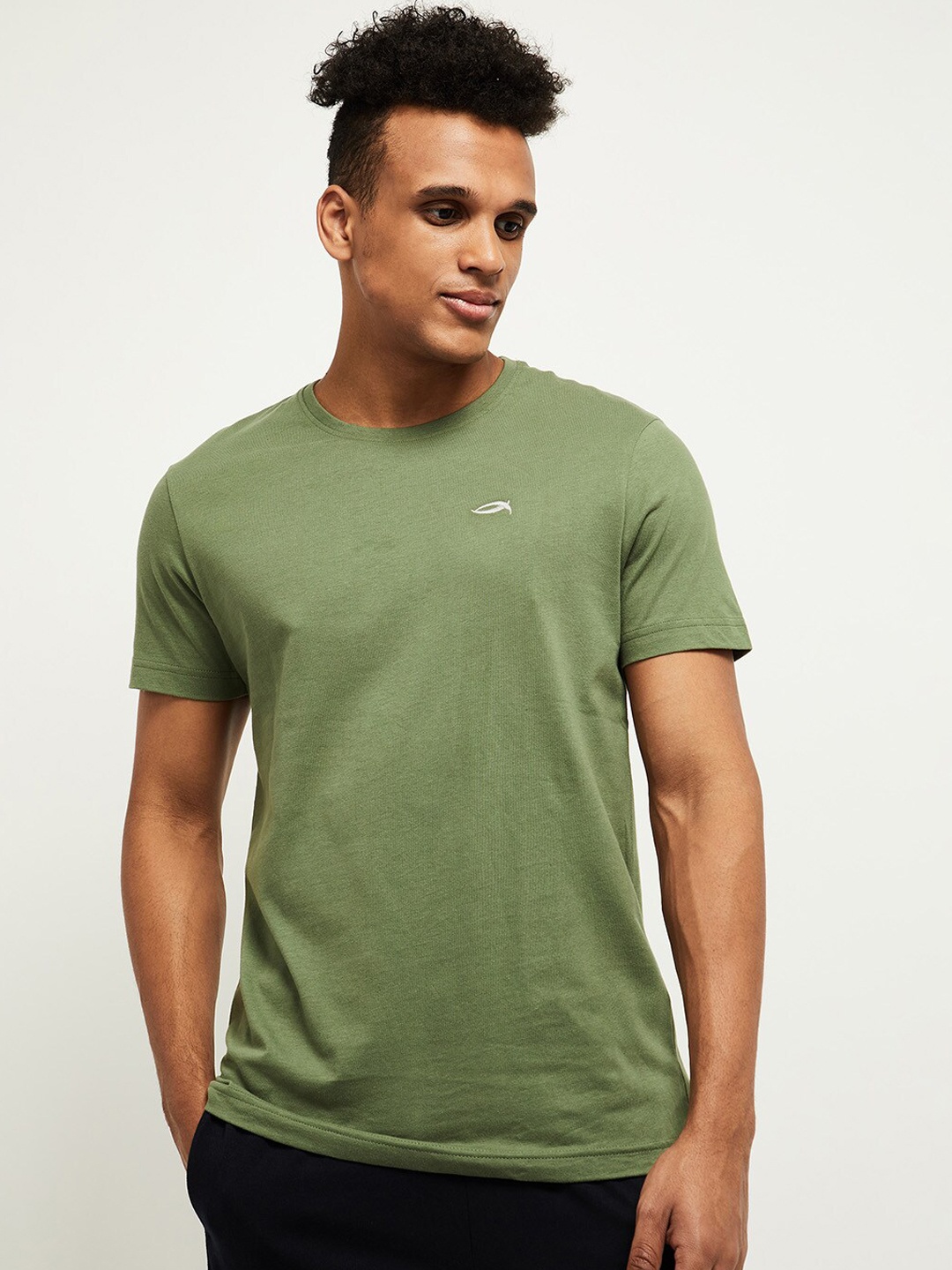 

max Men Olive Green Solid Pure Cotton Lounge T-shirts