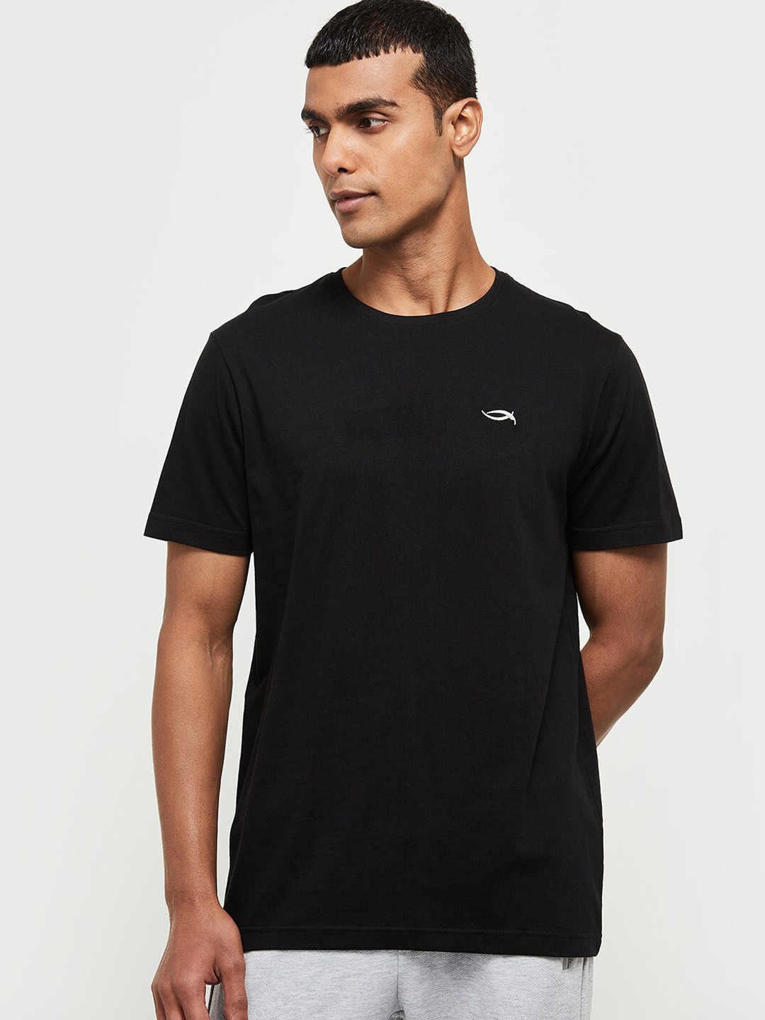 

max Men Black Solid Round -Neck Short Sleeves Pure Cotton Lounge T-Shirt