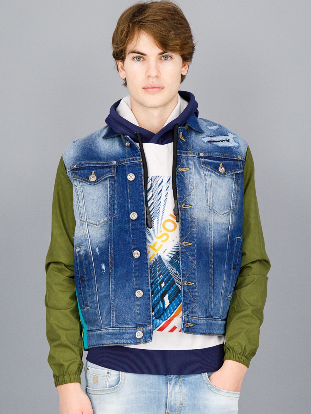 

FREESOUL Men Blue & Olive Green Washed Crop Denim Jacket