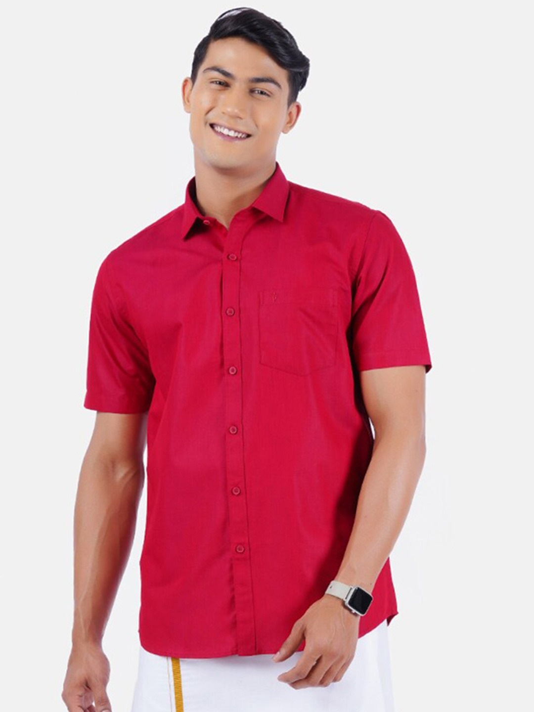 

Ramraj Men Red Solid Pure Cotton Casual Shirt