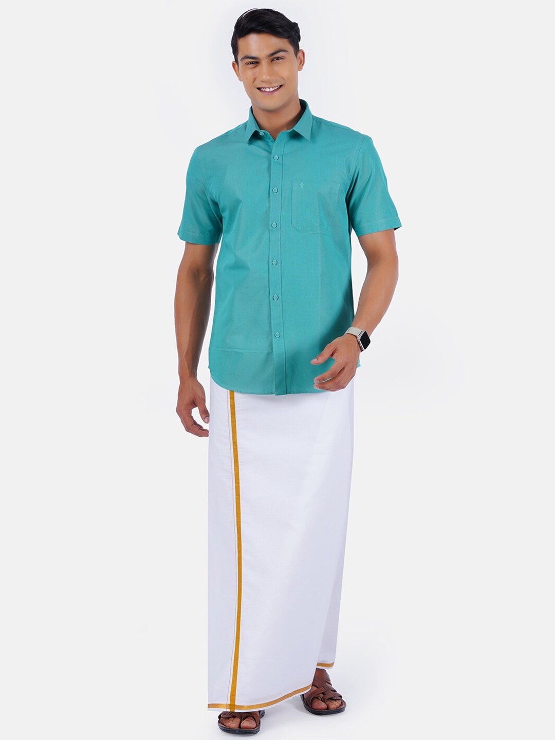 

Ramraj Men Green Pure Cotton Casual Shirt