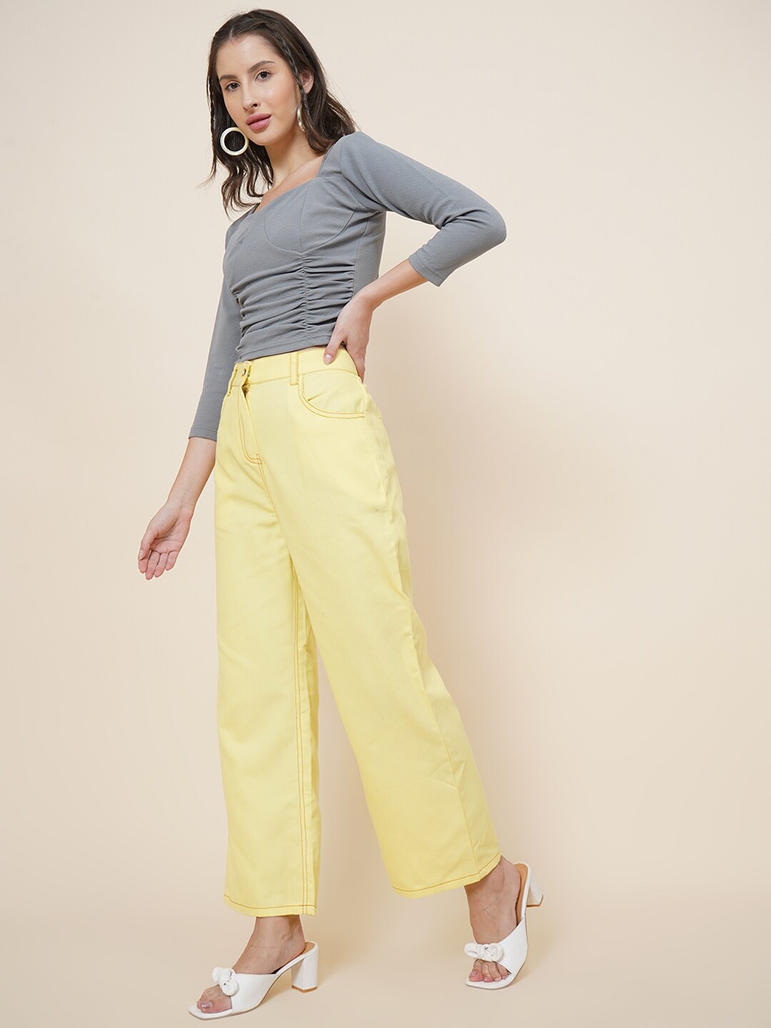 

DressBerry Women Grey Solid Fitted Crop Top