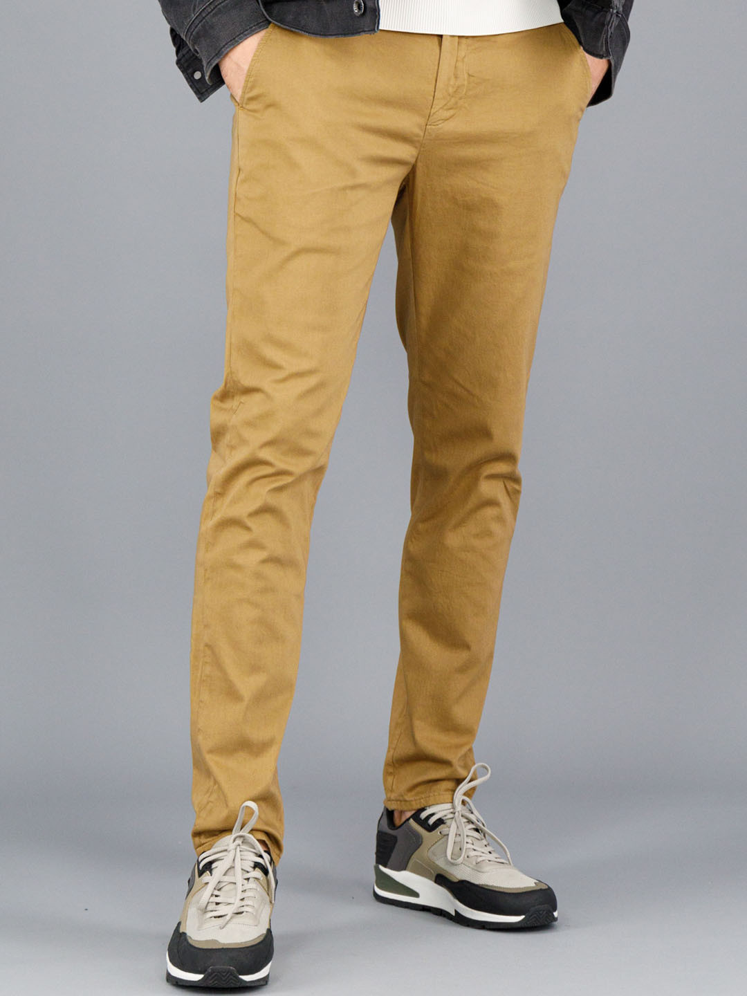 

FREESOUL Men Beige Regular fit Casual Trousers