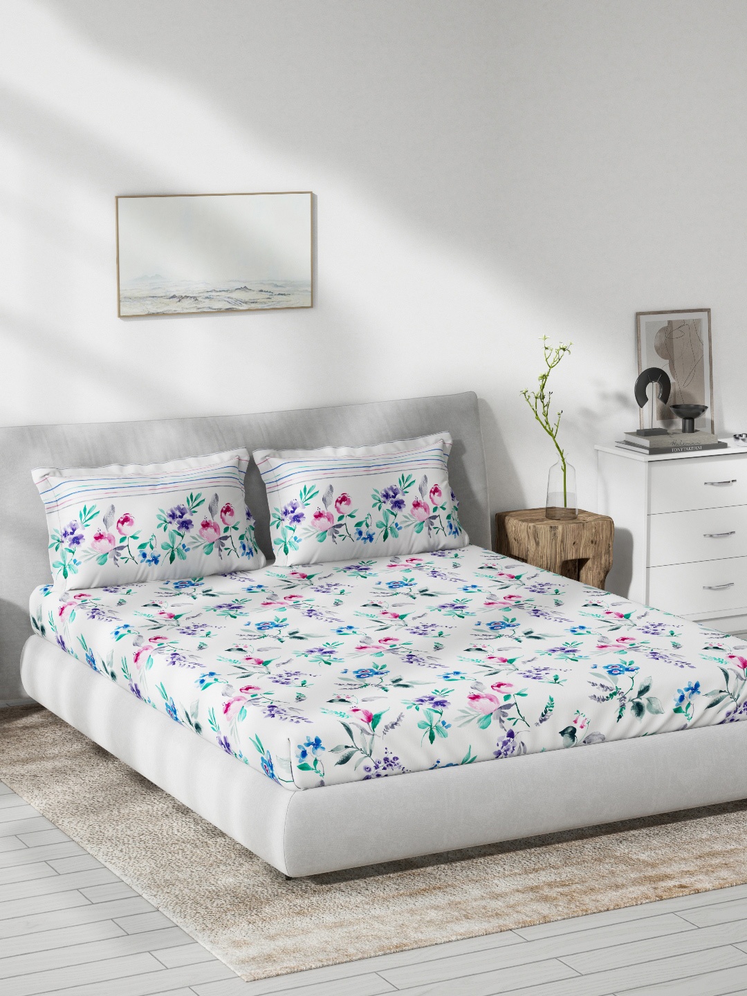 

DDecor Off White & Pink Floral 130 TC King Bedsheet with 2 Pillow Covers