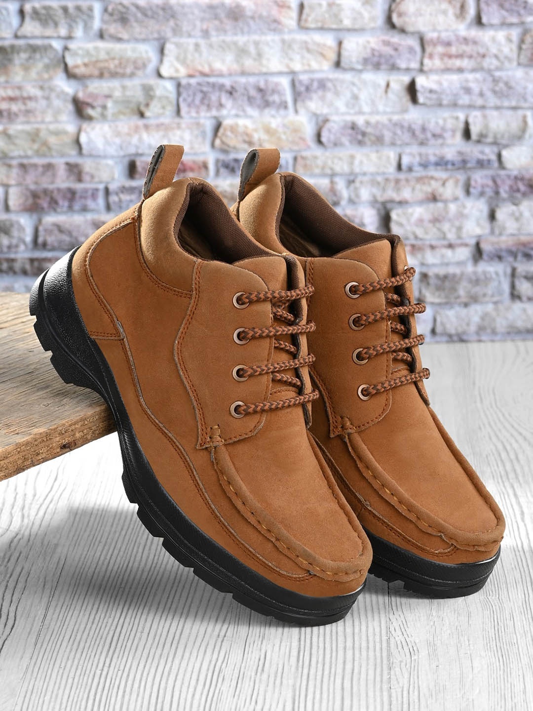 

UNDERROUTE Men Solid Leather Lace Ups Sneakers, Tan
