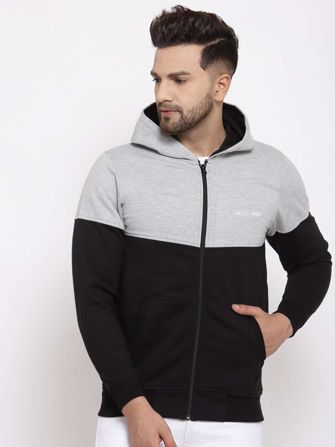 

Kalt Men Grey Melange Colourblocked Sweatshirt
