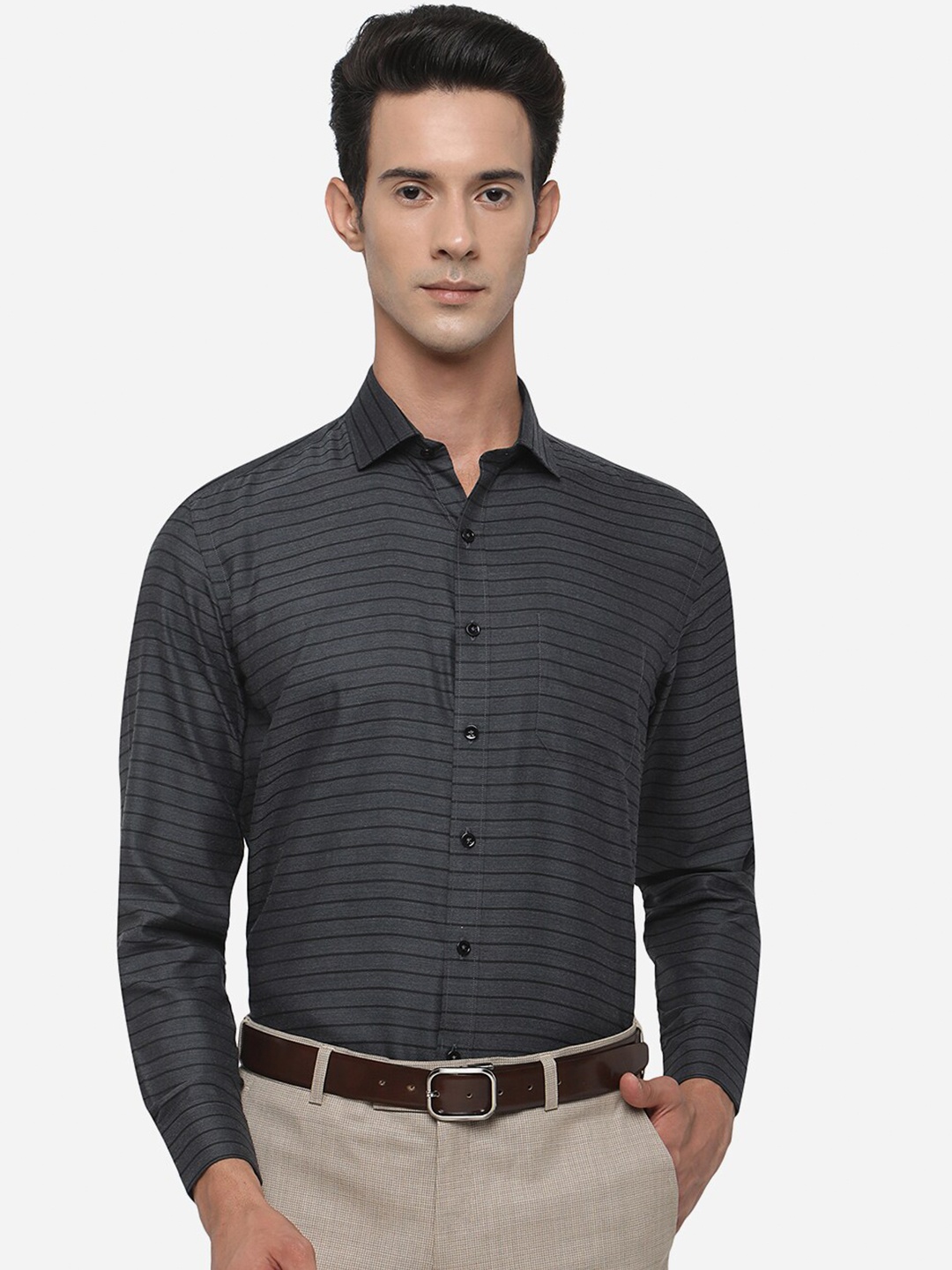 

Greenfibre Men Striped Formal Shirt, Black