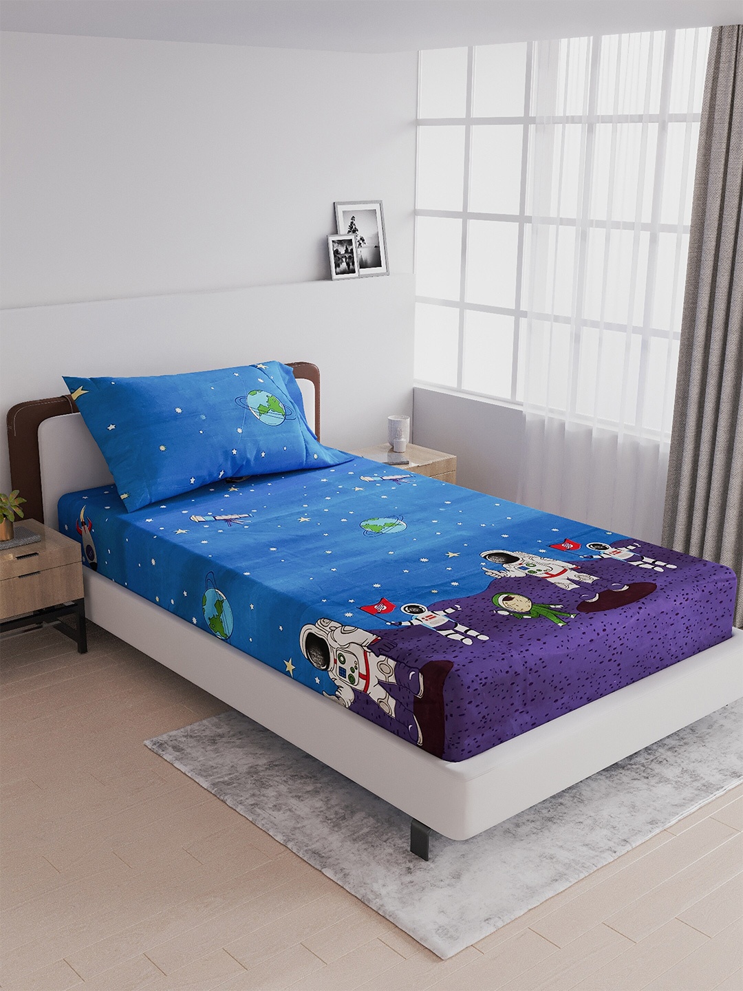 

LABHAM Blue & White Graphic 180 TC Single Bedsheet with 1 Pillow Covers