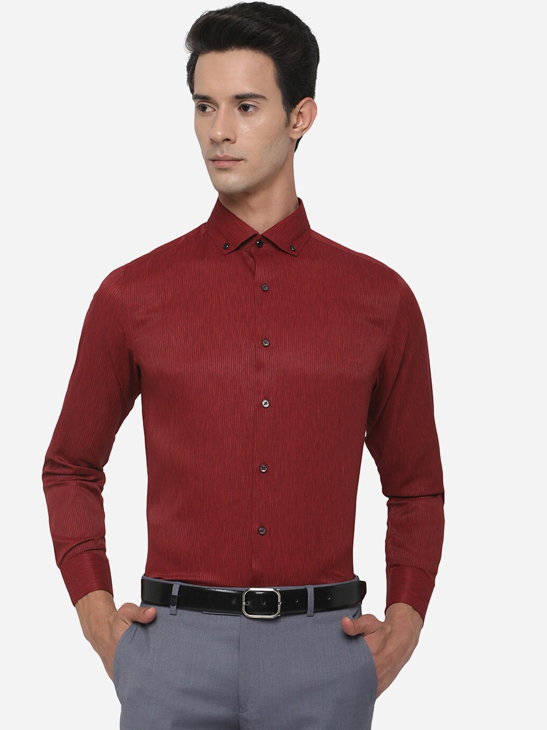 

JB STUDIO Men Maroon Slim Fit Casual Shirt