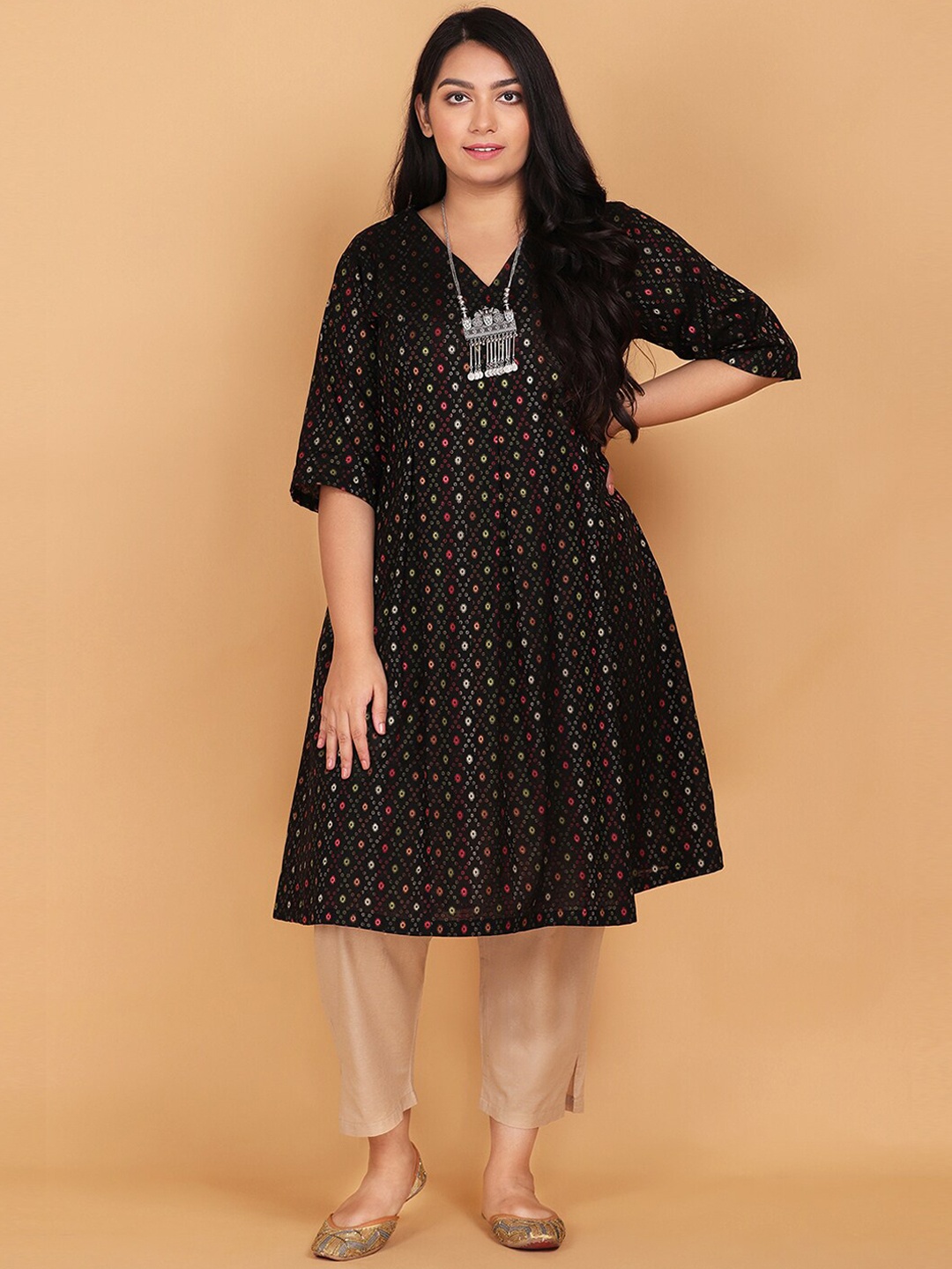 

LastInch Women Black Geometric Kurta