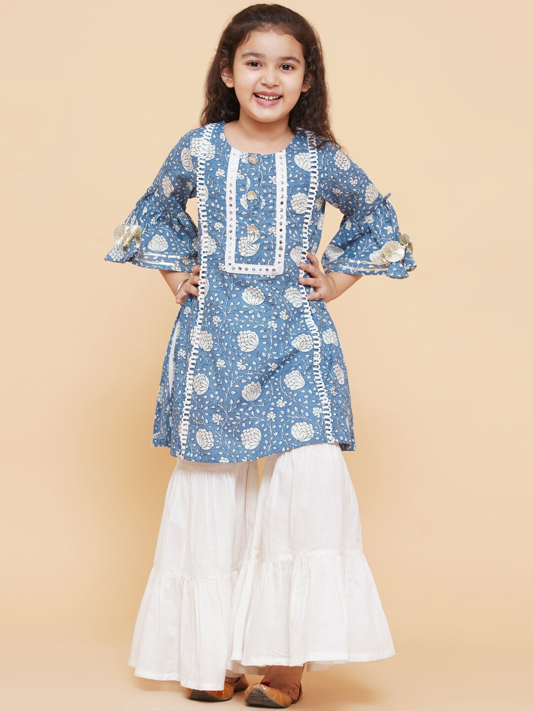

Bitiya by Bhama Girls Blue Floral Printed Cotton Blend Kurta with Sharara