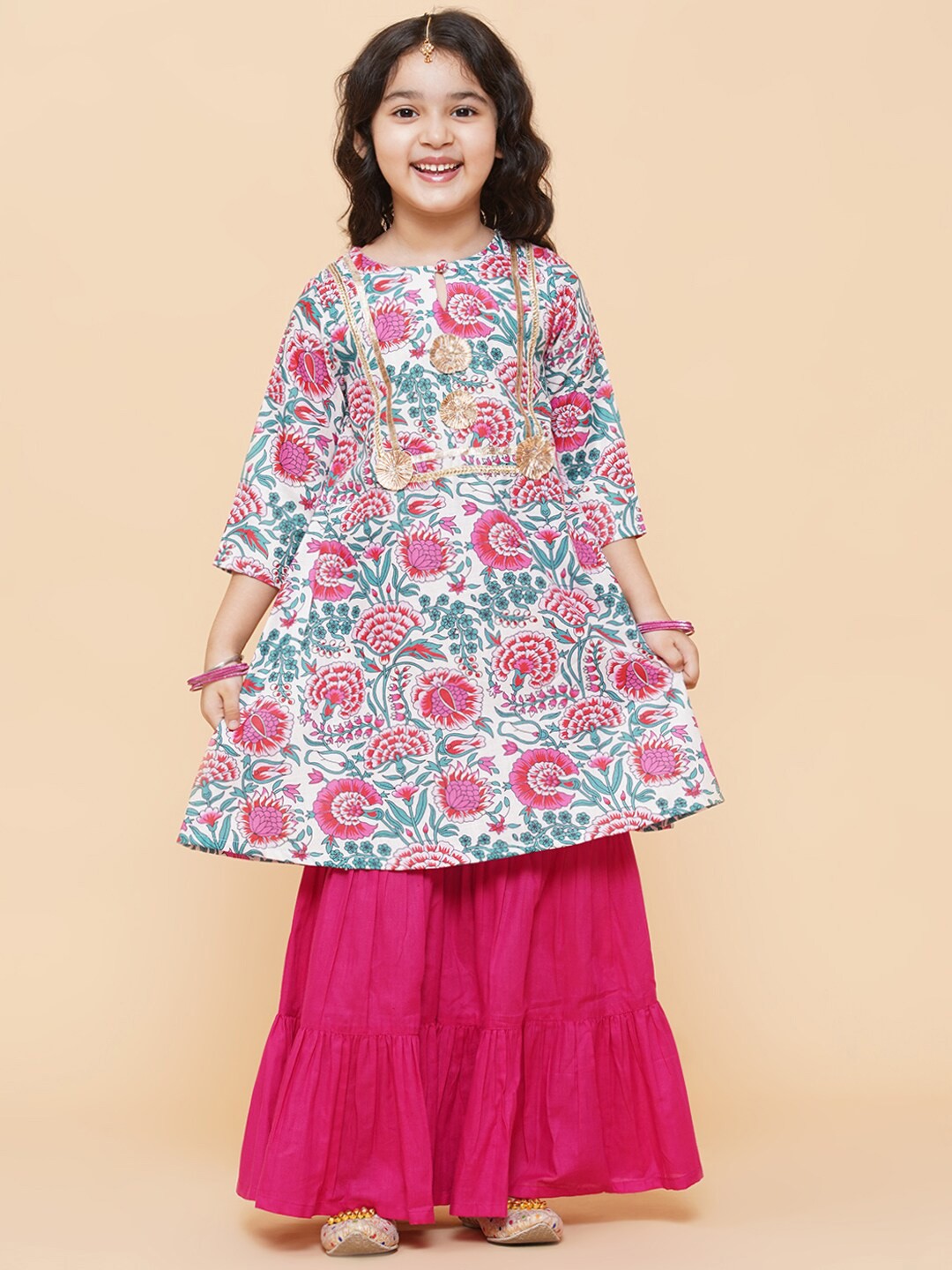 

Bitiya by Bhama Girls White & Pink Floral Printed Cotton Blend Pleated Kurta with Sharara