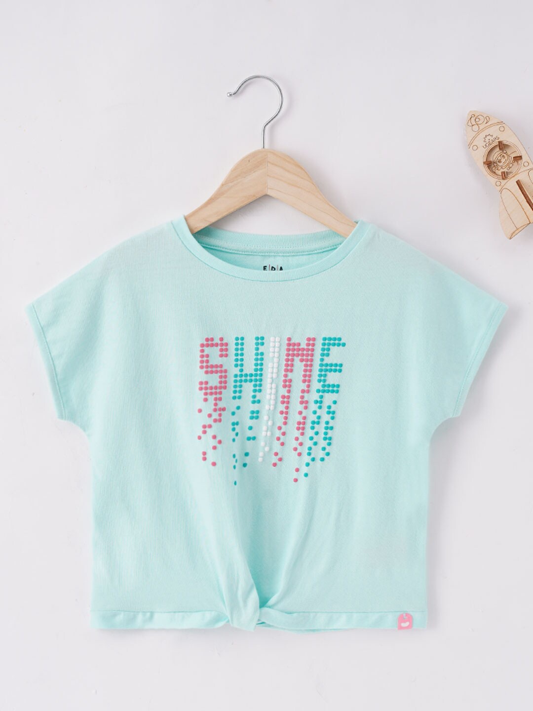 

Ed-a-Mamma Girls Blue Typography Printed Extended Sleeves T-shirt