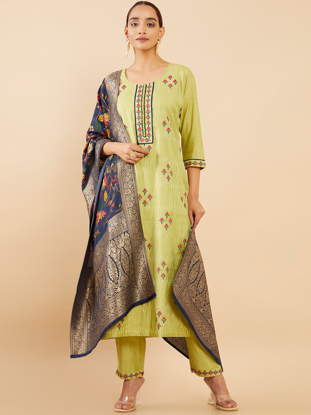 

Soch Women Green Floral Embroidered Pure Silk Kurta with Trousers & With Dupatta