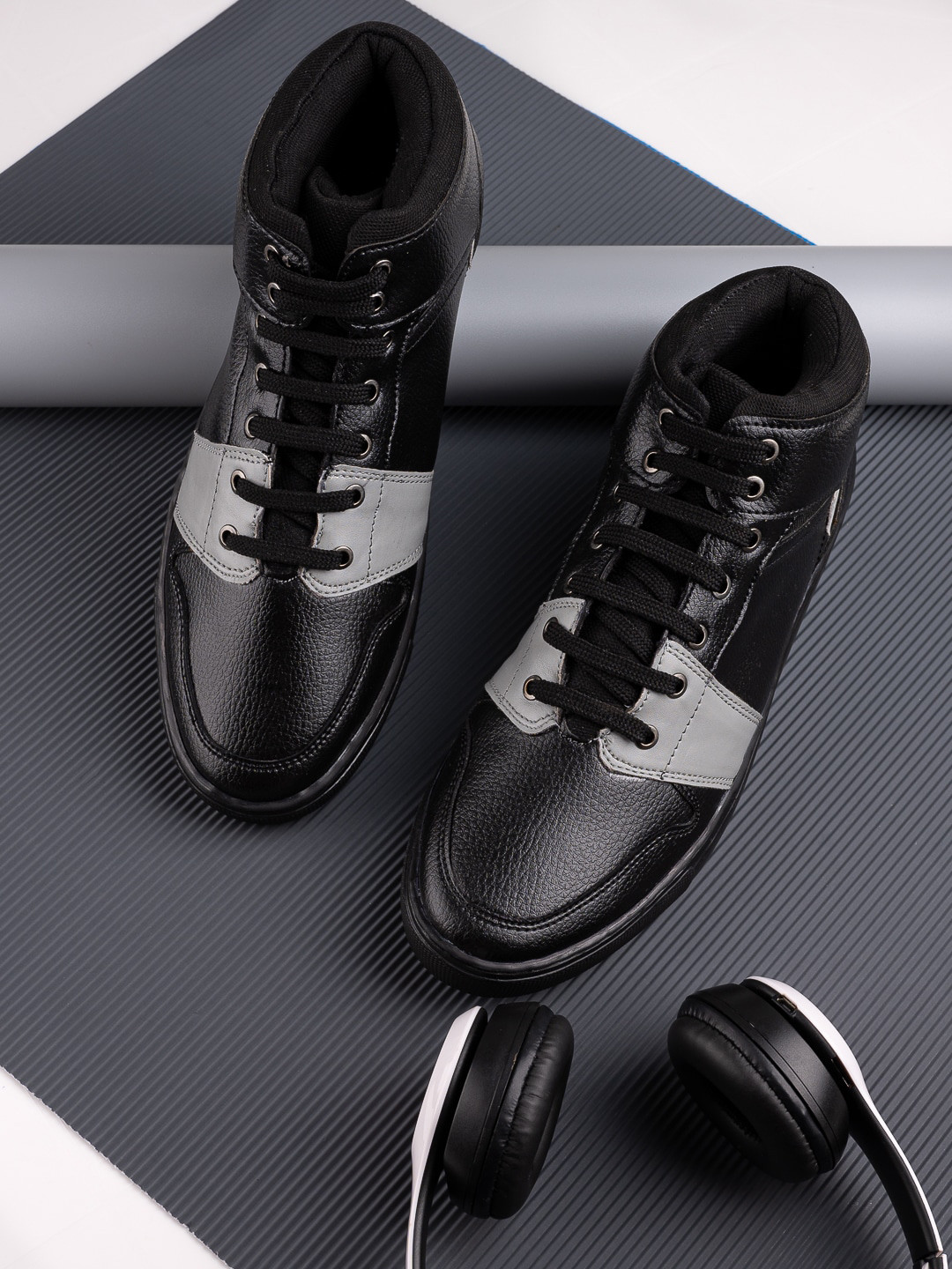 

KLEAT Men Laser Cut Light Weight Mid Top Lace Up Sneakers, Black
