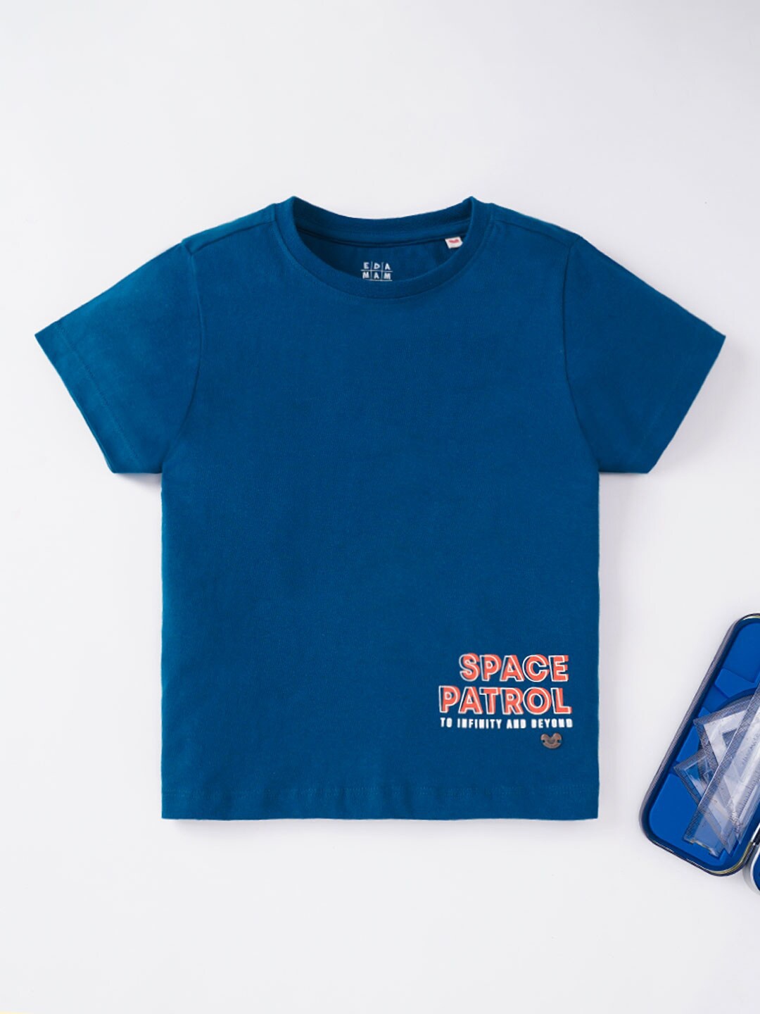 

Ed-a-Mamma Boys Blue Typography V-Neck Applique T-shirt