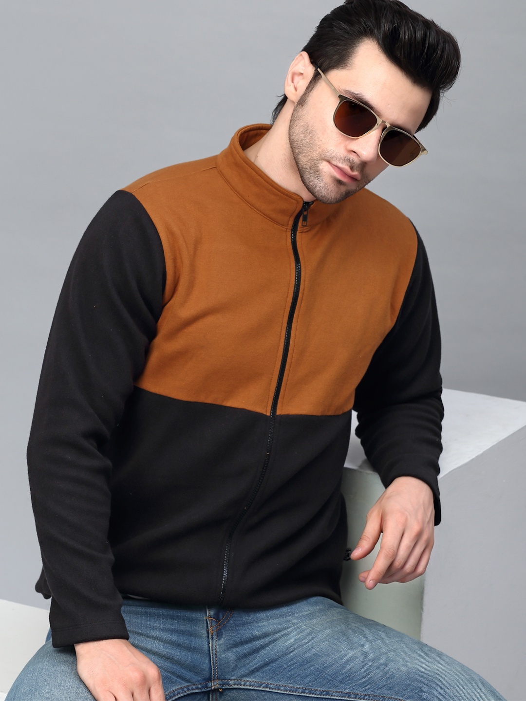 

Rigo Men Colourblocked Lightweight Bomber Jacket, Black