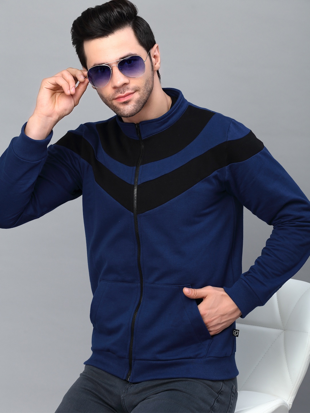 

Rigo Men Blue Colourblocked Fleece Lightweight Outdoor Open Front Jacket