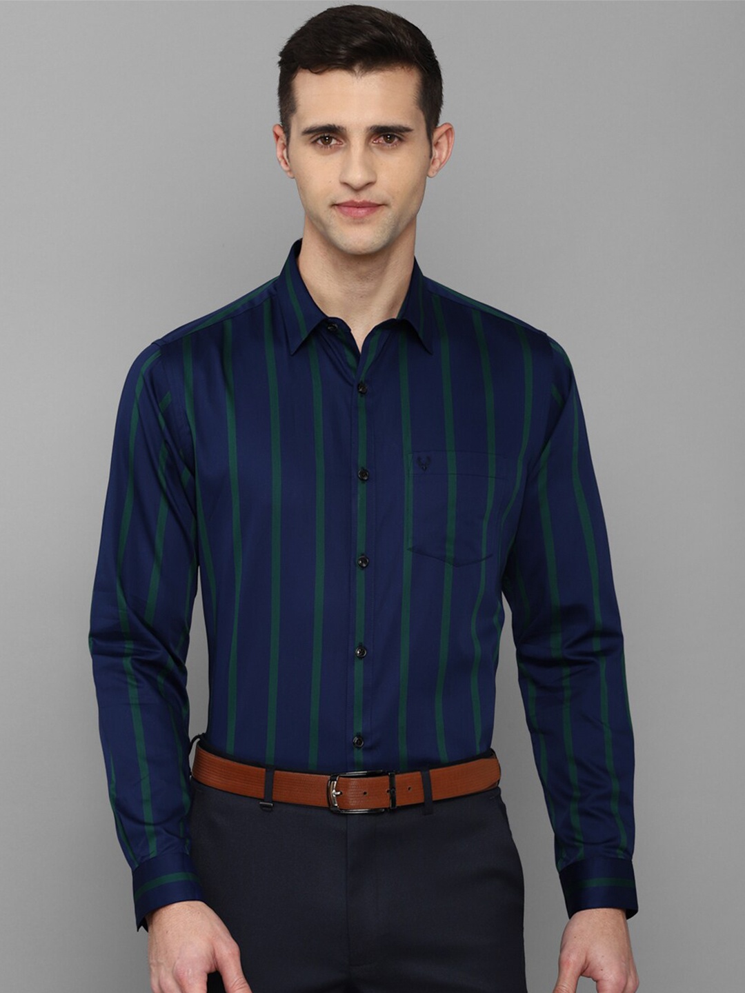 

Allen Solly Men Blue Slim Fit Striped Pure Cotton Formal Shirt
