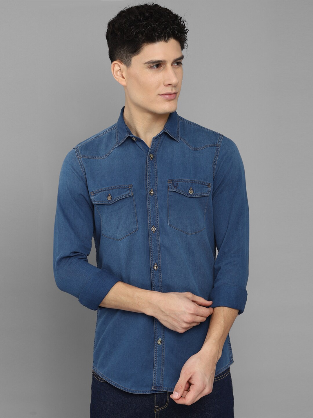 

Allen Solly Men Blue Solid Cotton Casual Shirt