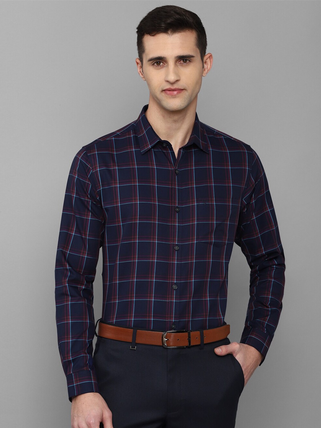 

Allen Solly Men Navy Blue Slim Fit Checked Formal Shirt