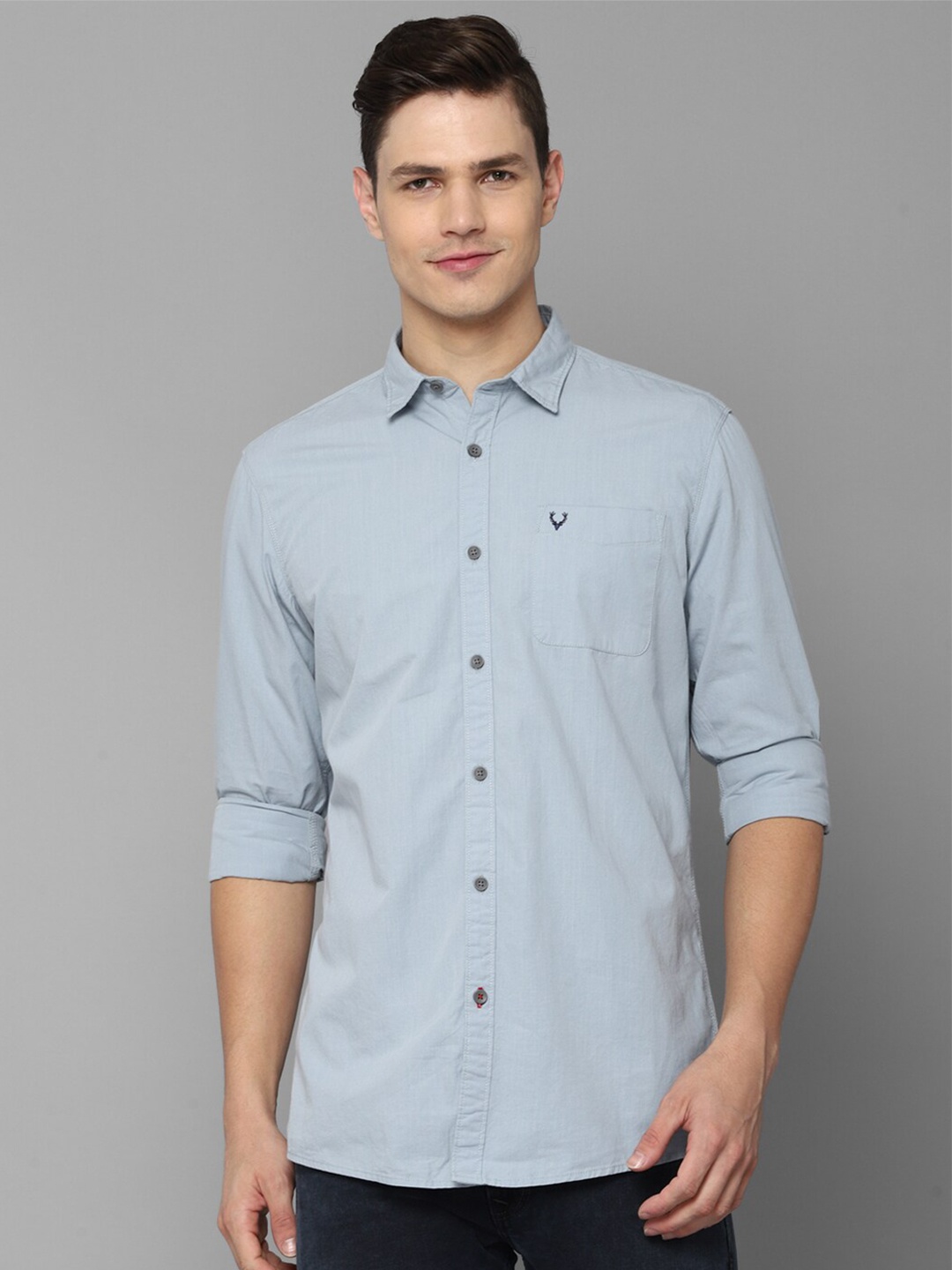

Allen Solly Sport Men Blue Solid Spread Collar Roll-Up Sleeves Pure Cotton Casual Shirt