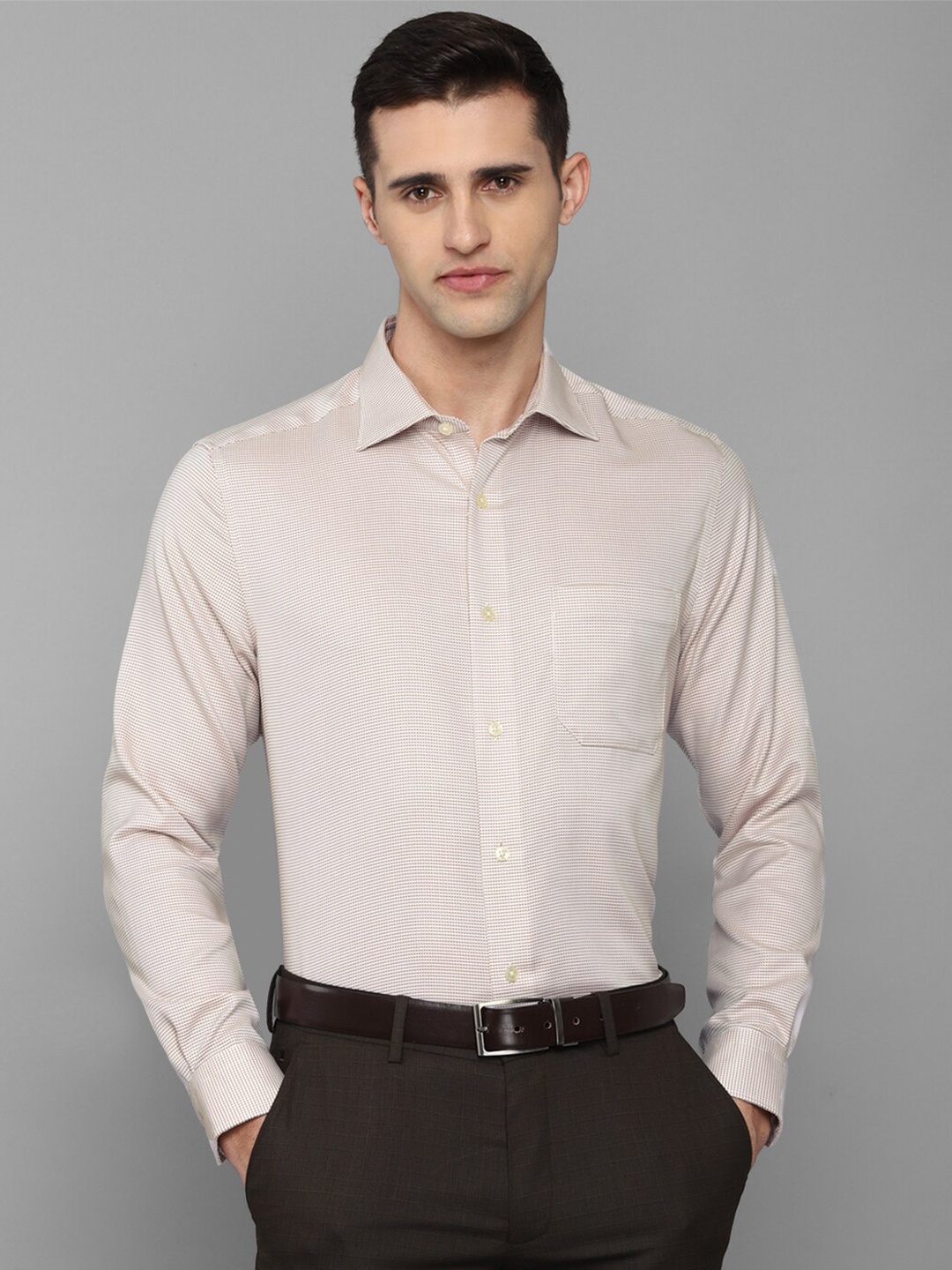 

Louis Philippe Men Beige Pure Cotton Spread Collar Long Sleeves Formal Shirt