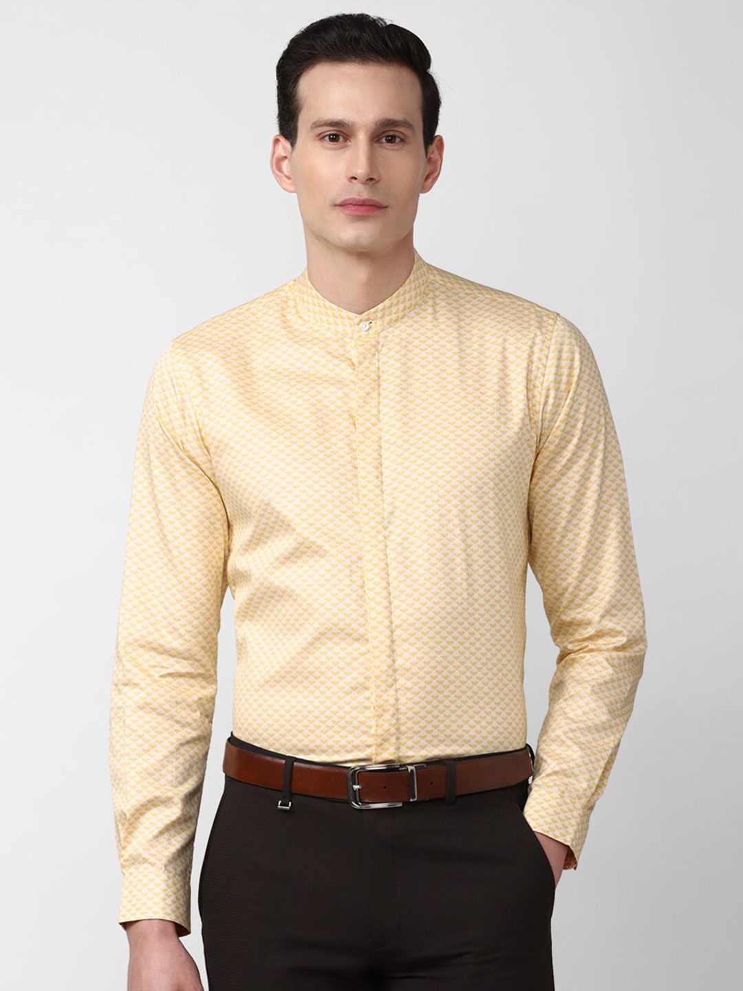 

Peter England Men Yellow Slim Fit Printed Cotton Formal Shirt