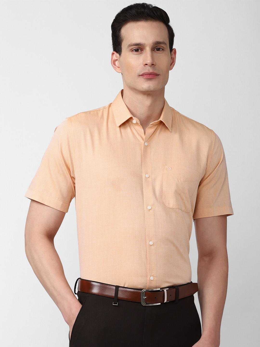

Peter England Men Peach-Coloured Formal Shirt