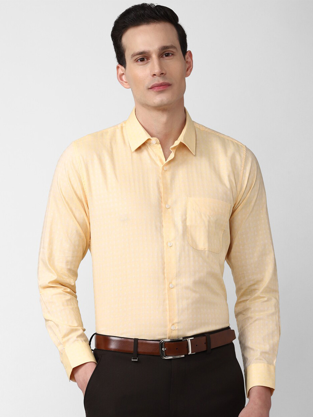 

Peter England Men Yellow Regular Fit Formal Shirt