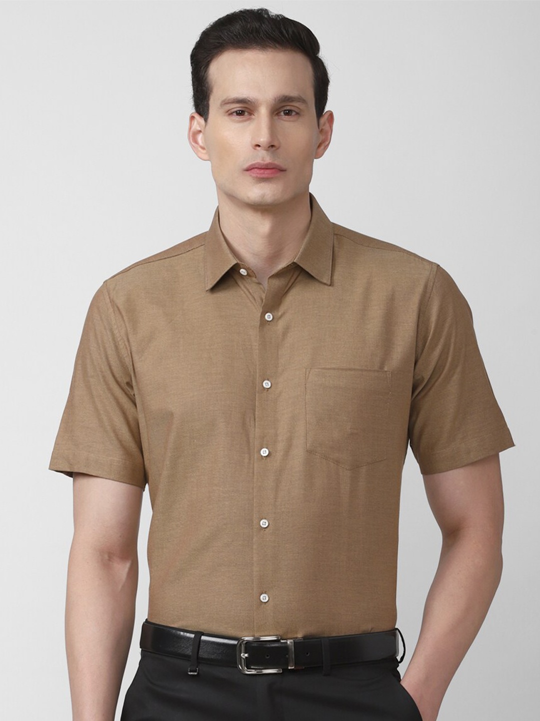 

Van Heusen Men Brown Solid Cotton Short Sleeve Formal Shirt