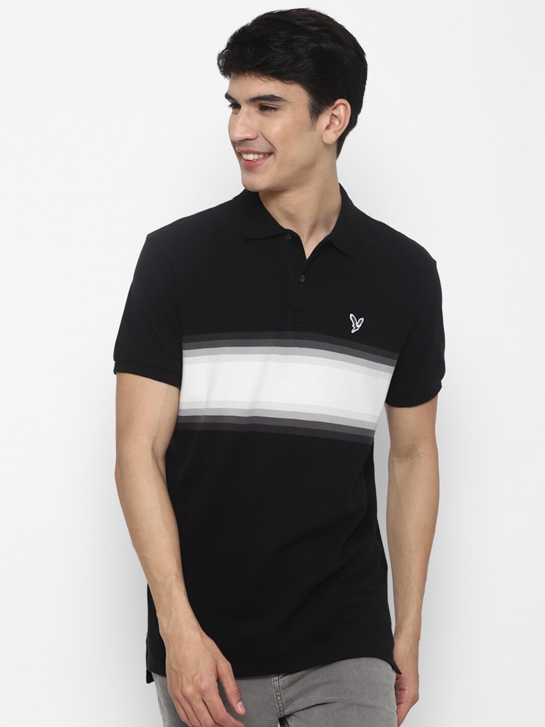 

AMERICAN EAGLE OUTFITTERS Men Black Colourblocked Polo Collar T-shirt