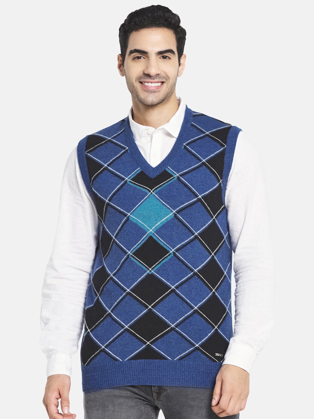 

Monte Carlo Men Blue & Black Argyle Printed Sweater Vest