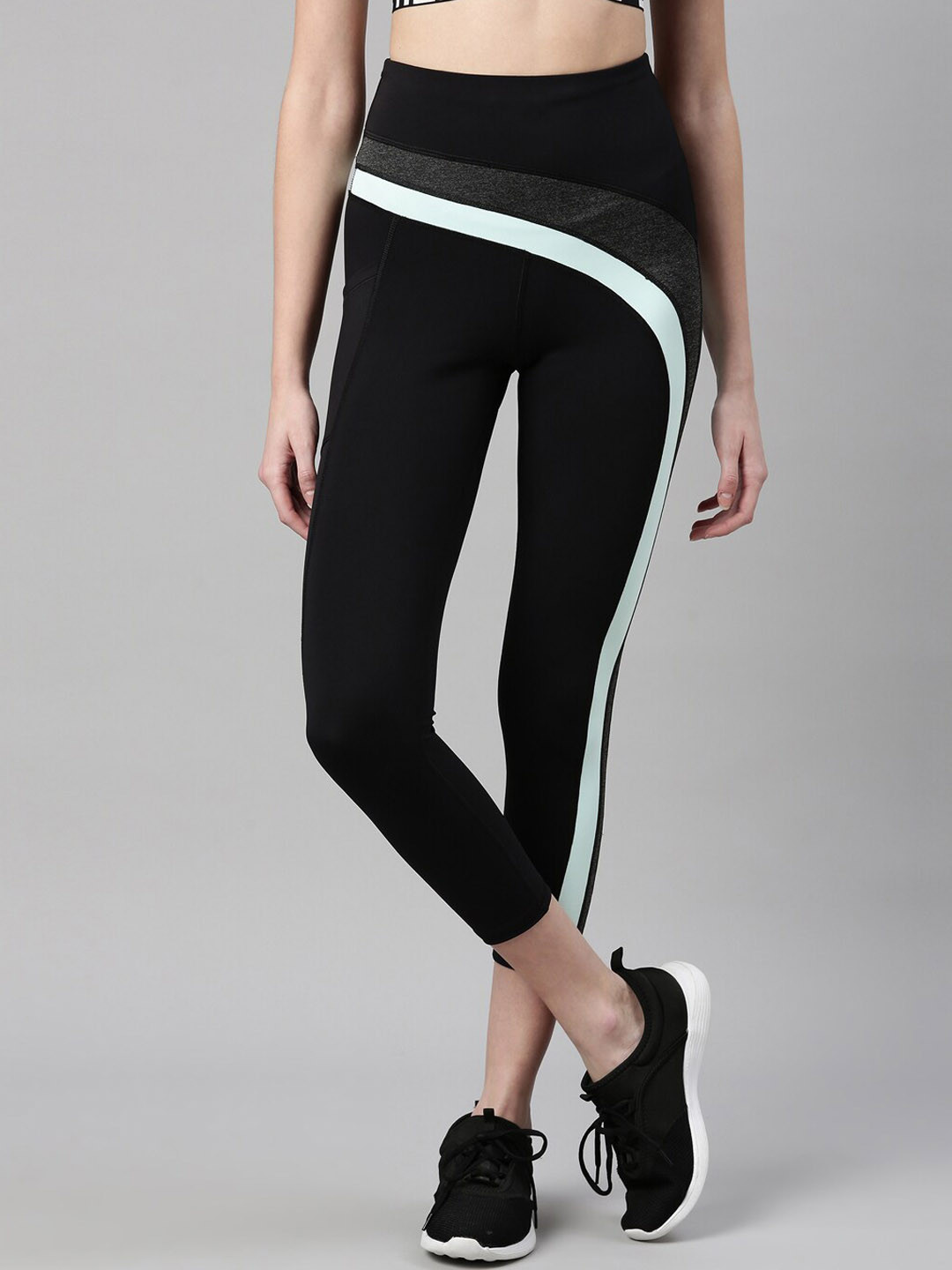 

Enamor Women Black Dry Fit Antimicrobial Tights