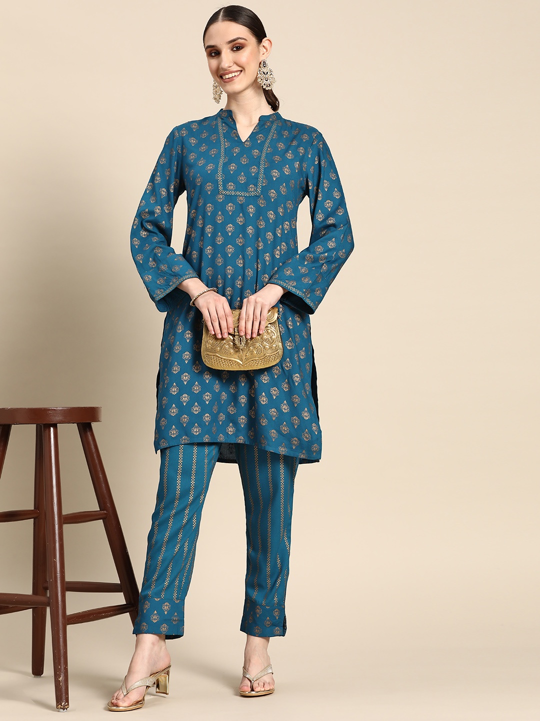 

Sangria Women Blue Ethnic Motifs Printed Kurta with Trousers